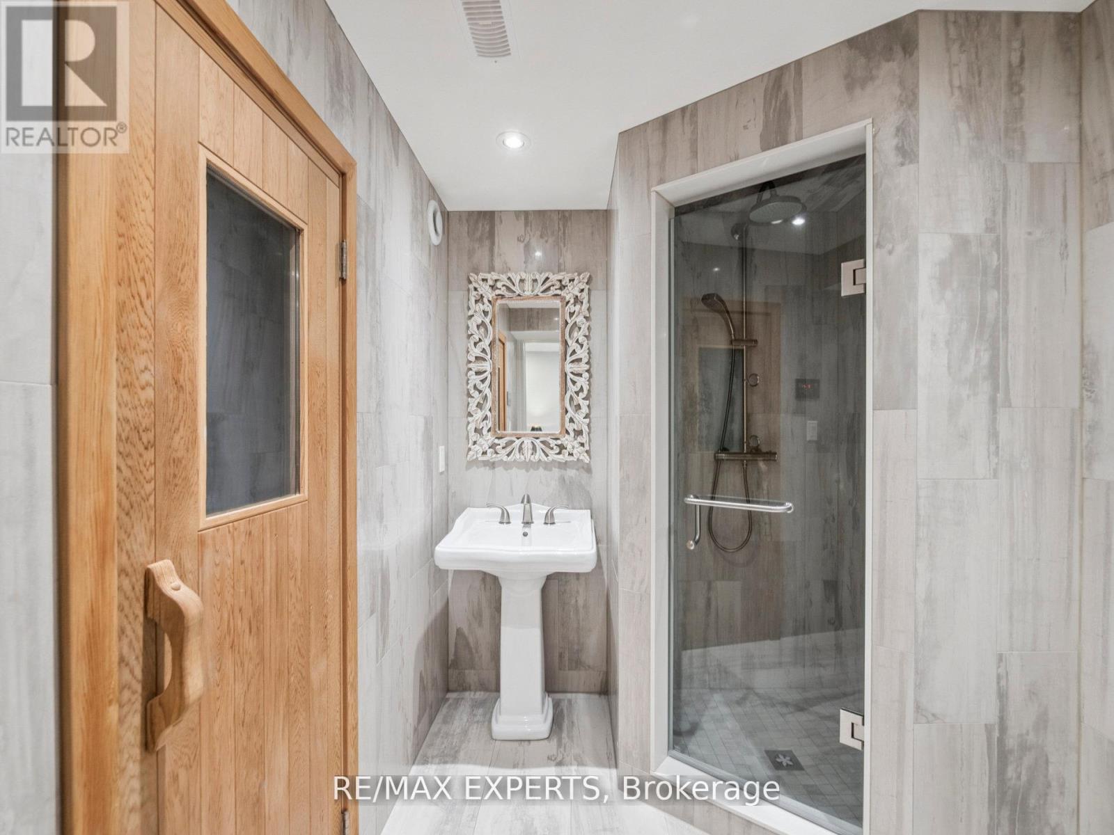 105 Eden Vale Drive S Property Photo 41