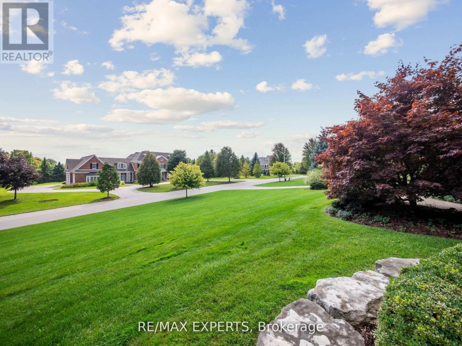 105 Eden Vale Drive S Property Photo 43