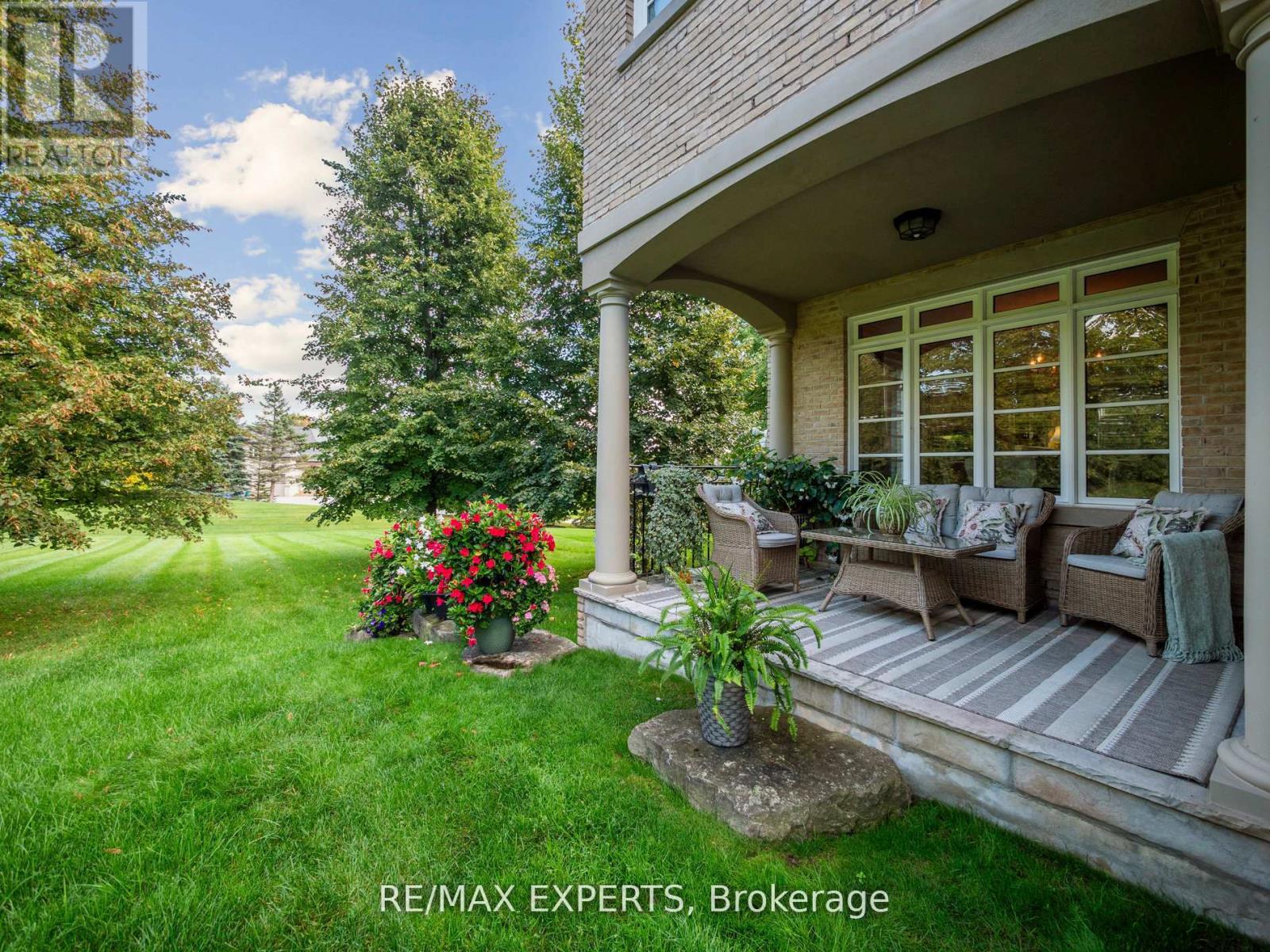 105 Eden Vale Drive S Property Photo 48