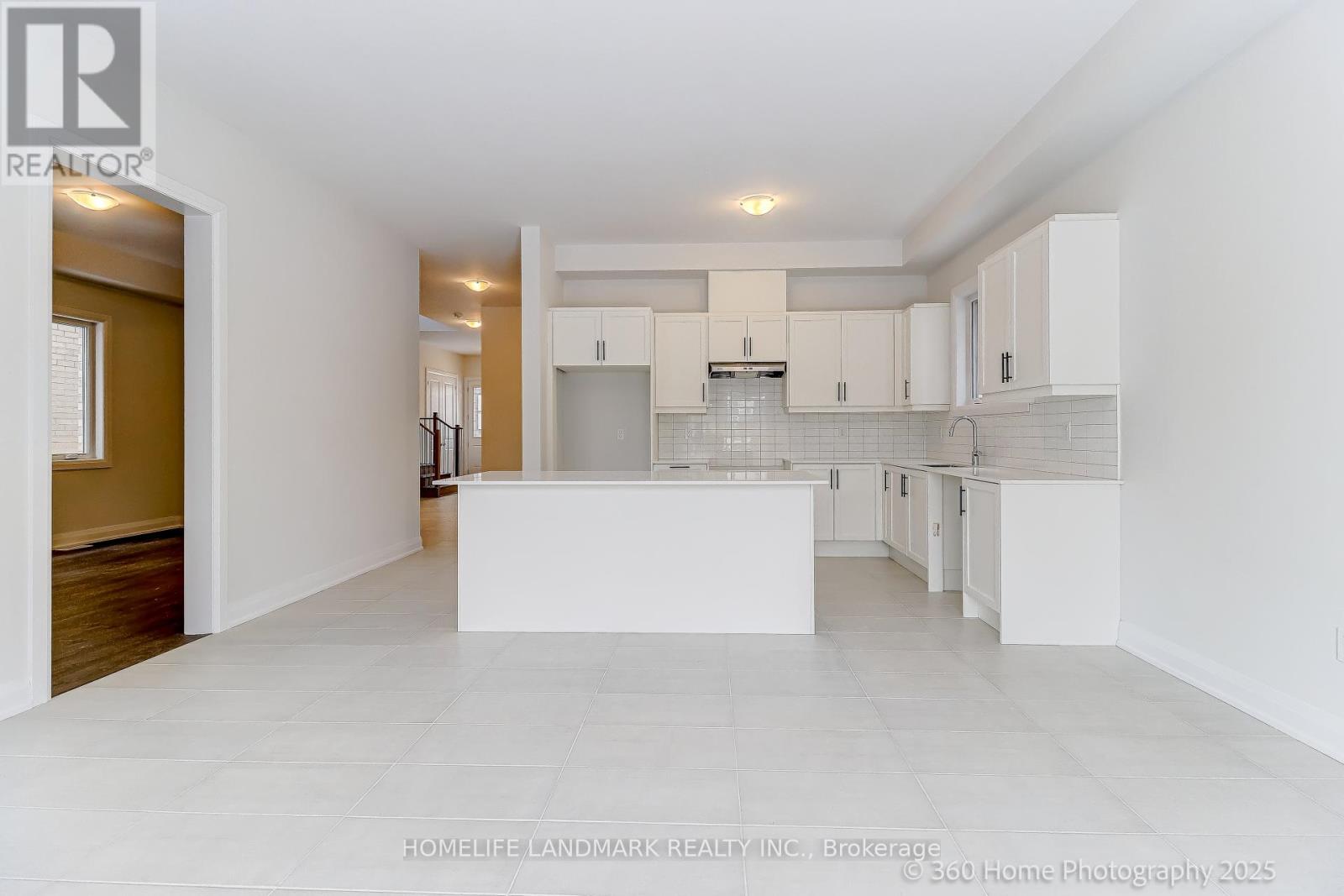 241 Seguin Street Property Photo 8