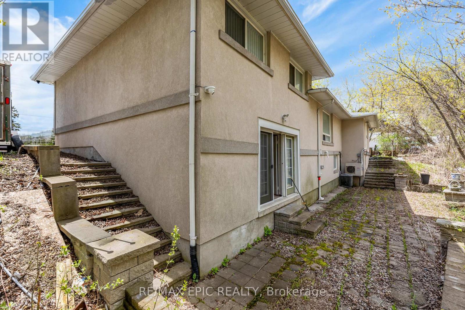 4812 Highway 7 E Property Photo 11