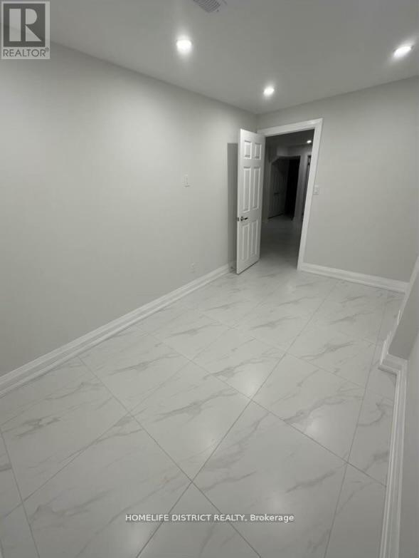 51 Sharpe Crescent Property Photo 4