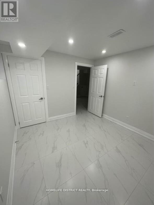 51 Sharpe Crescent Property Photo 5