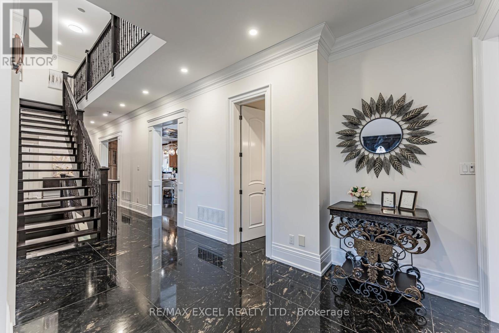 19 Addison Street Property Photo 7