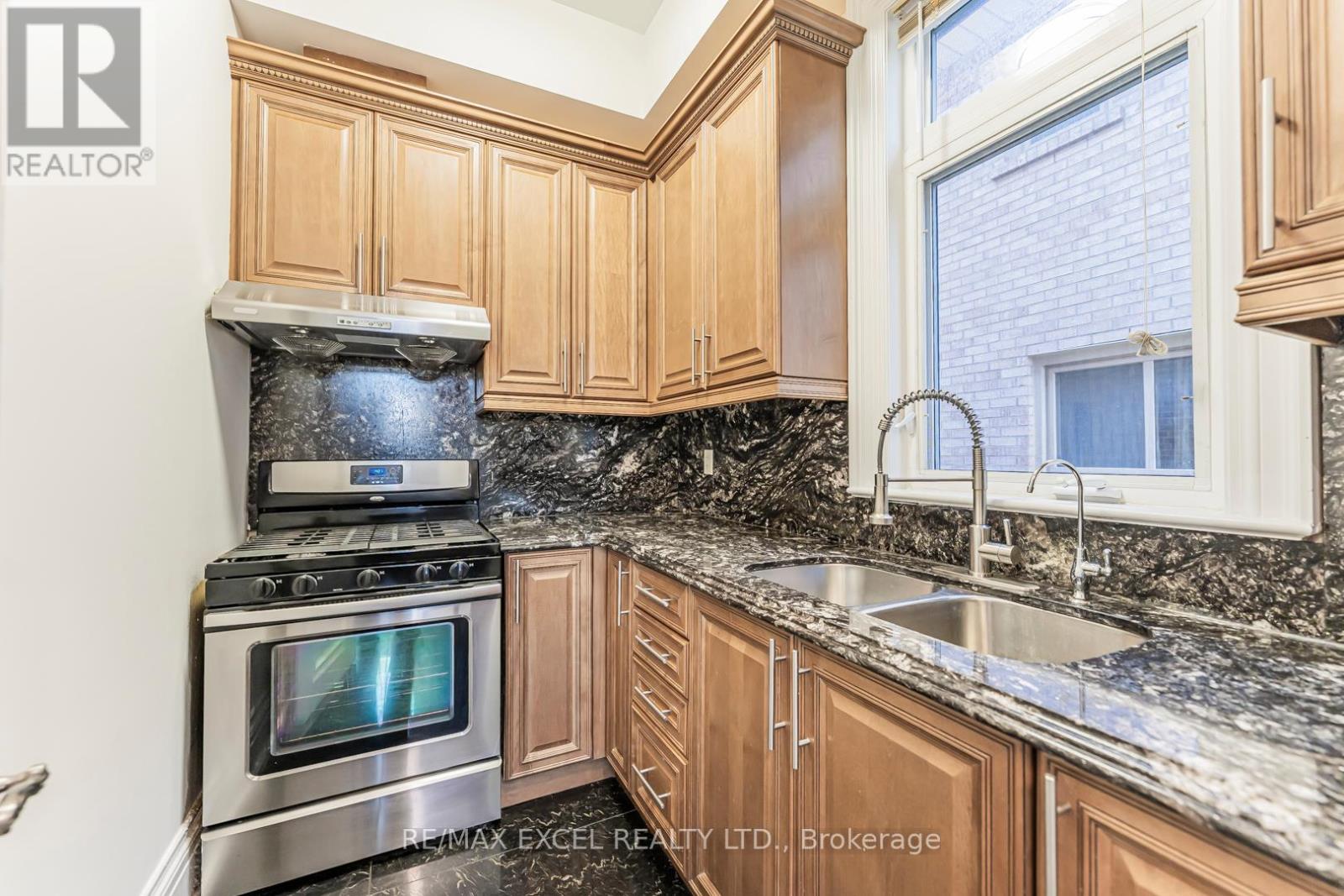 19 Addison Street Property Photo 15