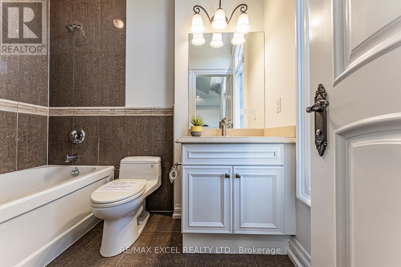 19 Addison Street Property Photo 22