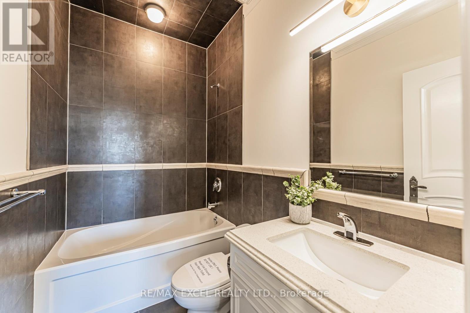 19 Addison Street Property Photo 28