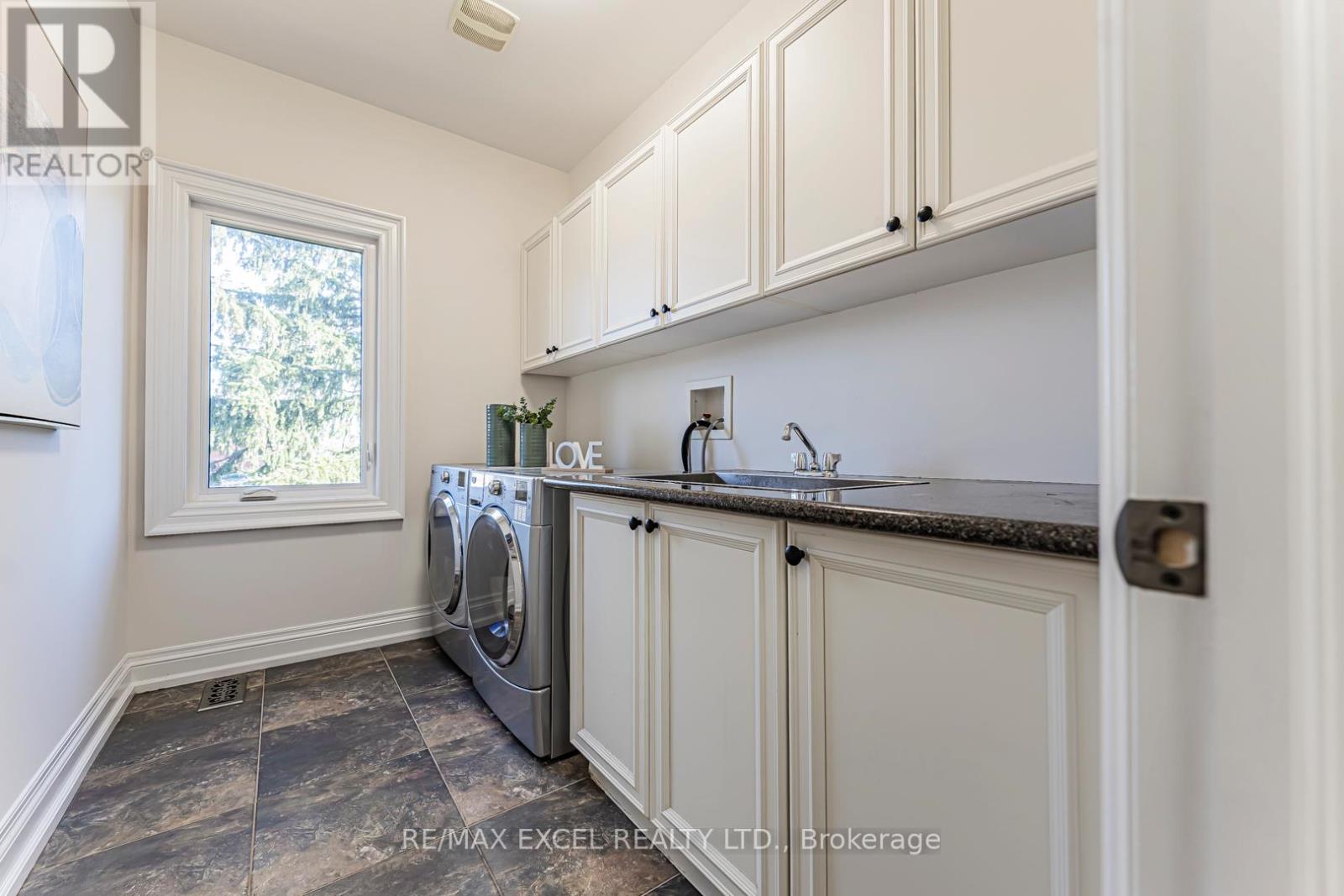 19 Addison Street Property Photo 29