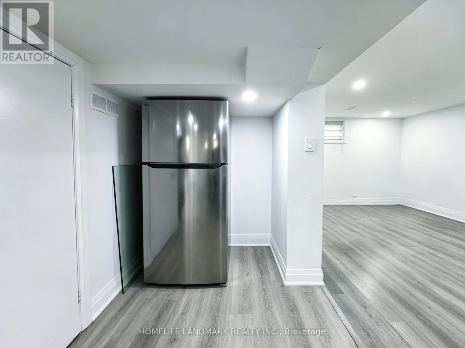 Lower - 181 Maple Avenue Property Photo 11