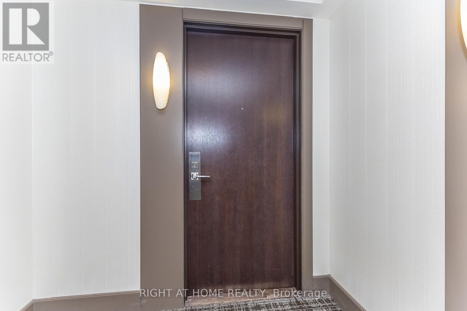 1021 - 370 Highway 7 E Property Photo 10