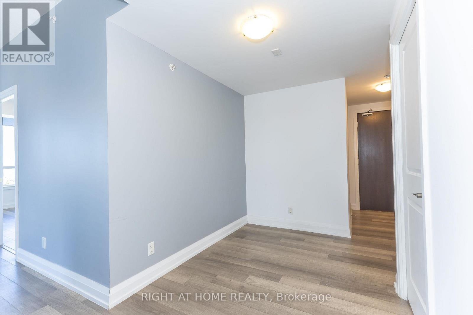 1021 - 370 Highway 7 E Property Photo 26