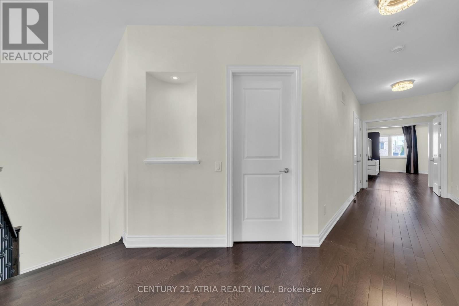 20 Baldry Avenue Property Photo 12