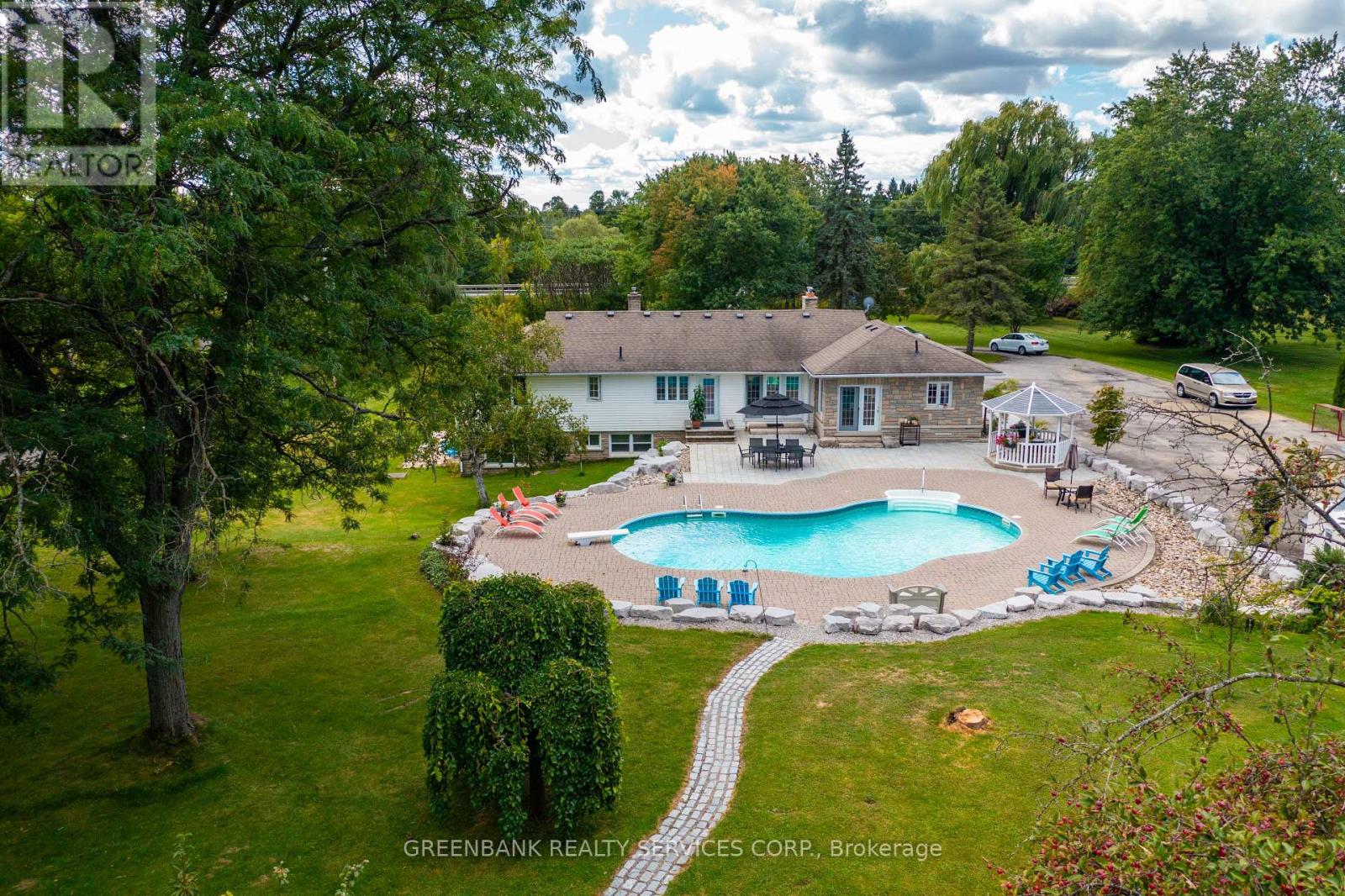 5530 King Road Property Photo 4