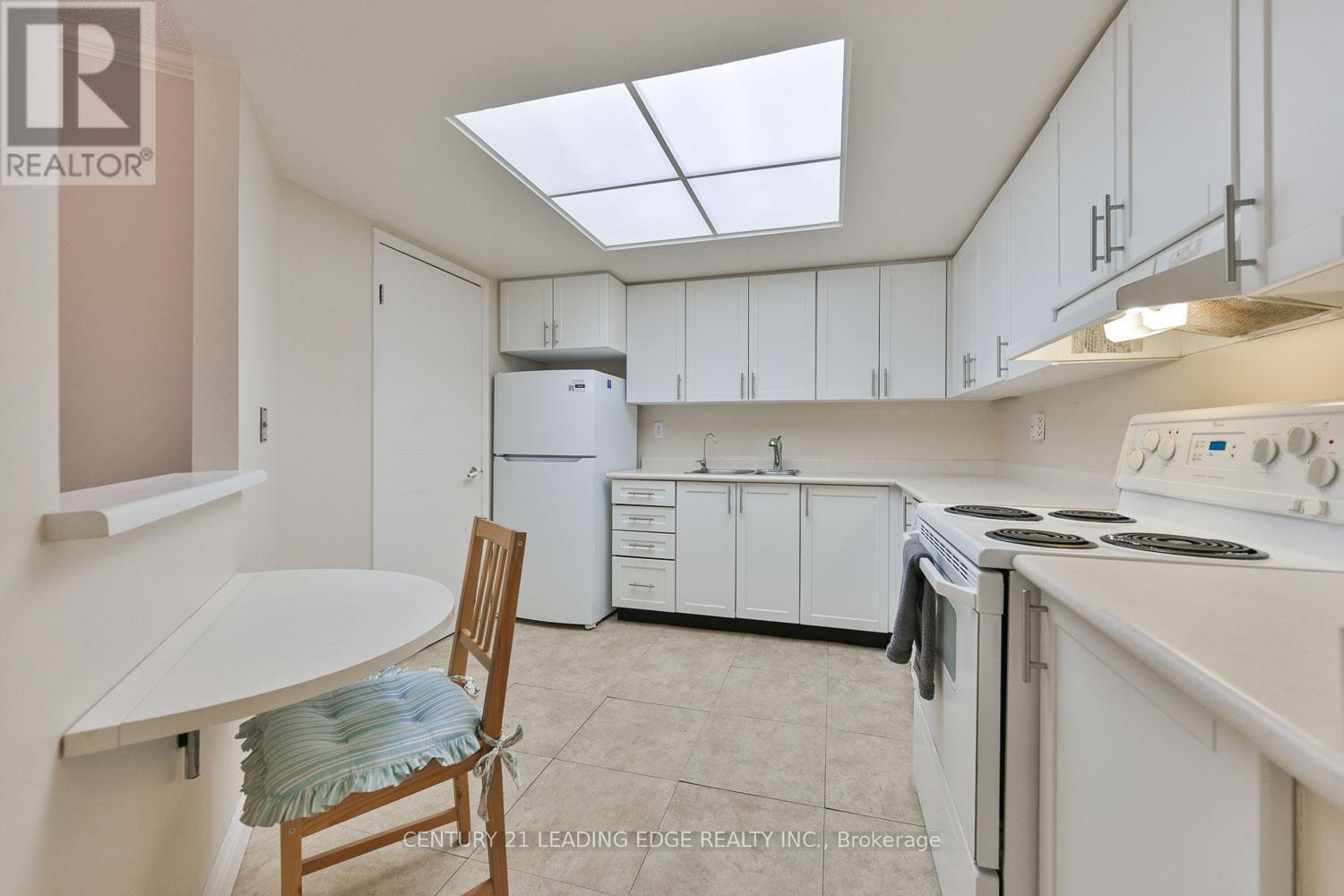 214 - 100 Anna Russell Way Property Photo 18
