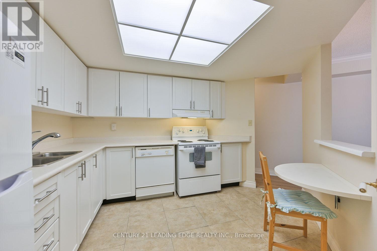 214 - 100 Anna Russell Way Property Photo 19