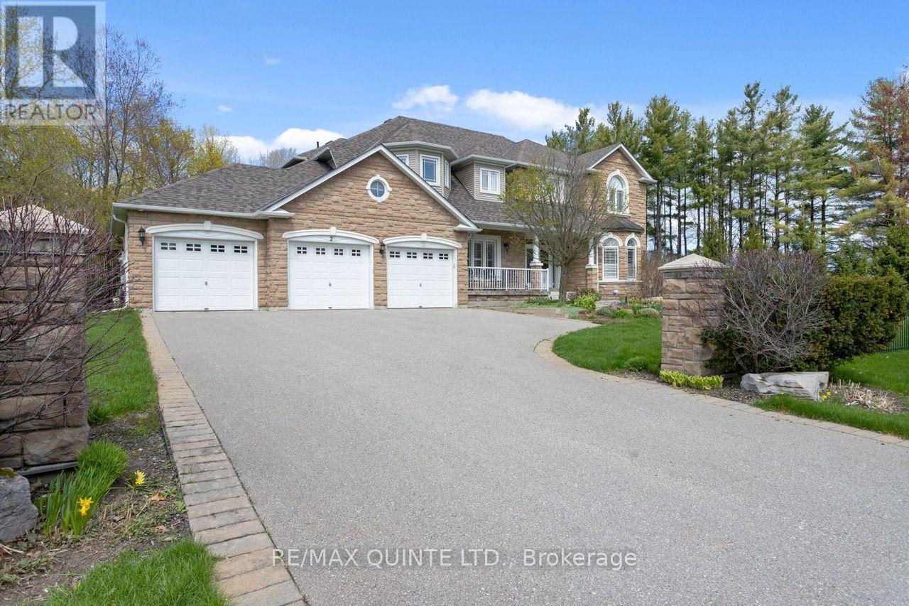2 Treeview Avenue Property Photo 2