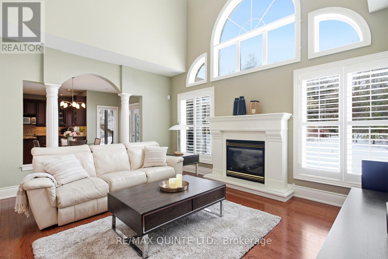2 Treeview Avenue Property Photo 13