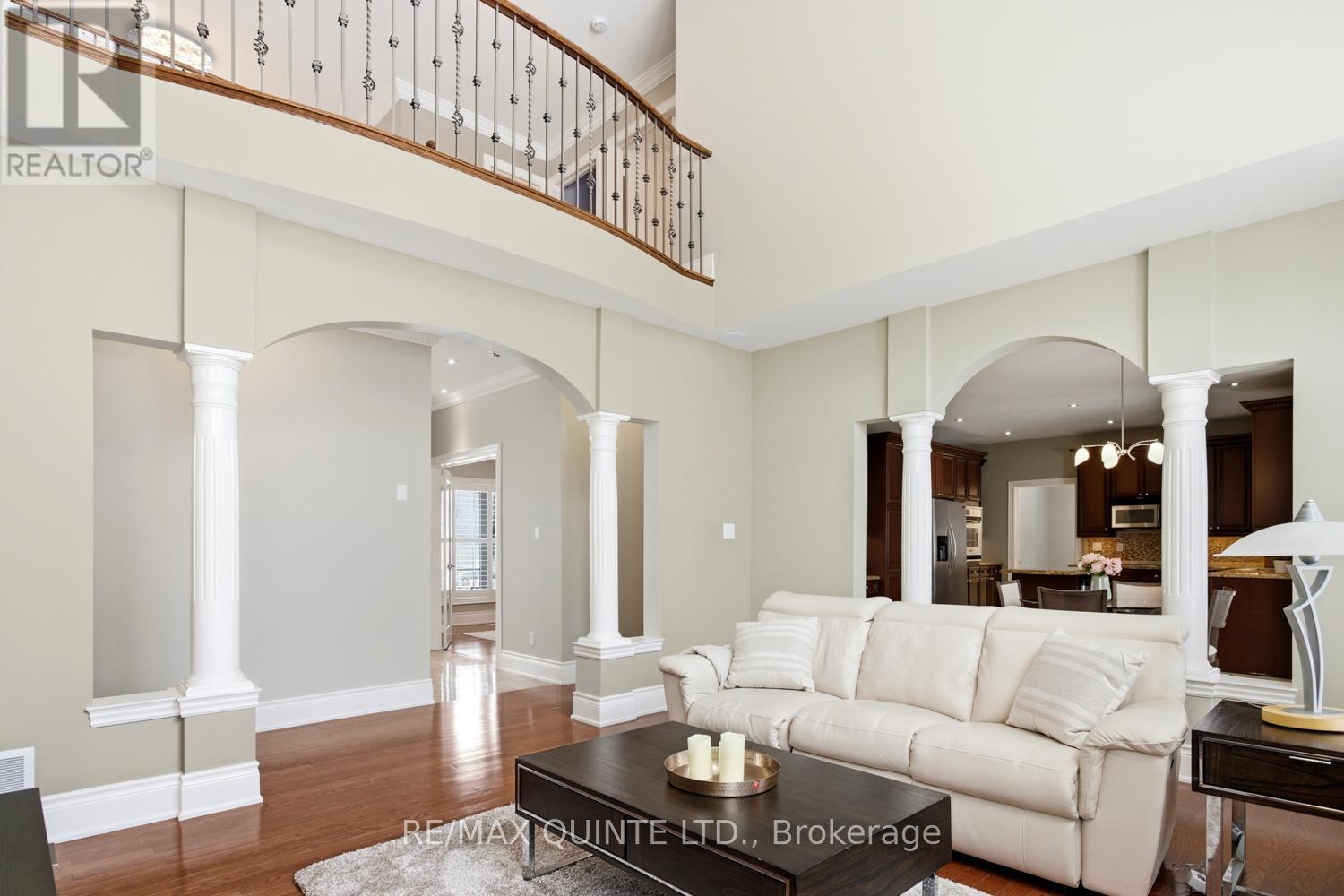 2 Treeview Avenue Property Photo 15