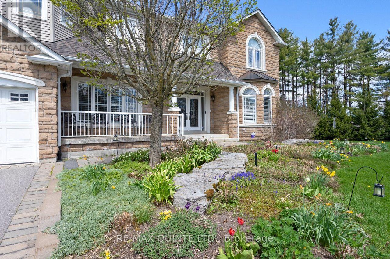 2 Treeview Avenue Property Photo 31