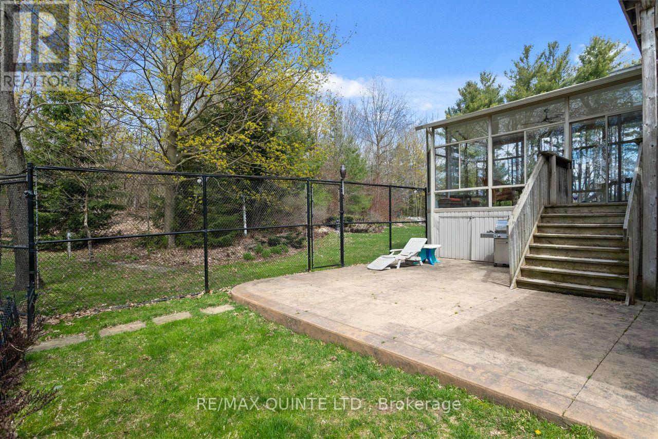 2 Treeview Avenue Property Photo 42