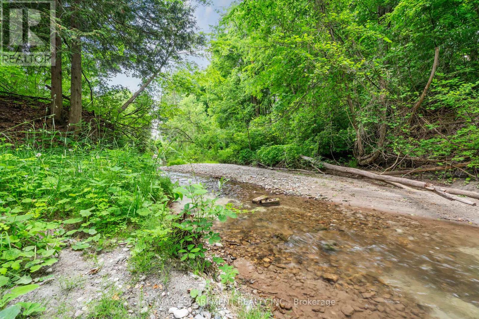 8936 32nd Side Road Property Photo 3