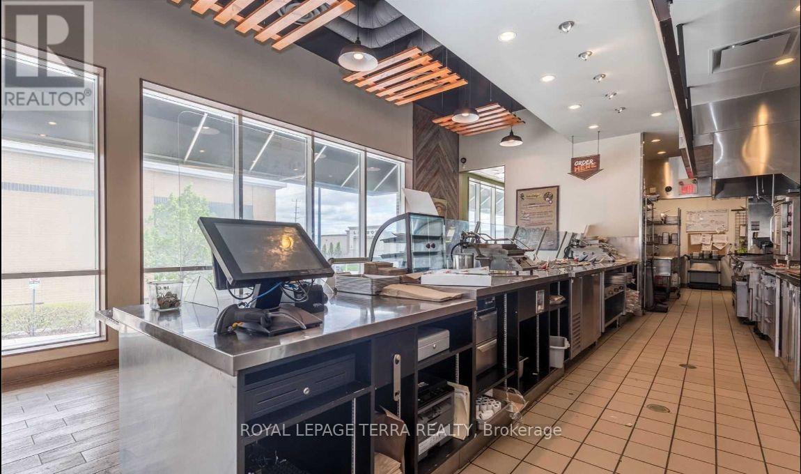 18267 Yonge Street Property Photo 16