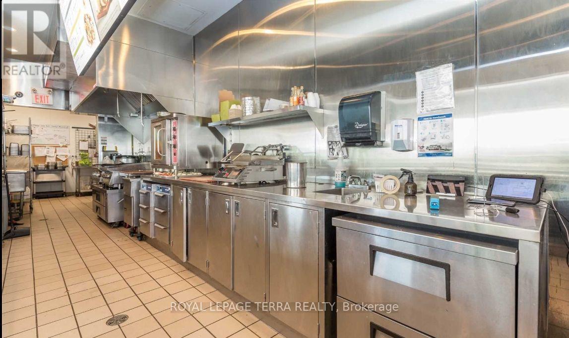 18267 Yonge Street Property Photo 17