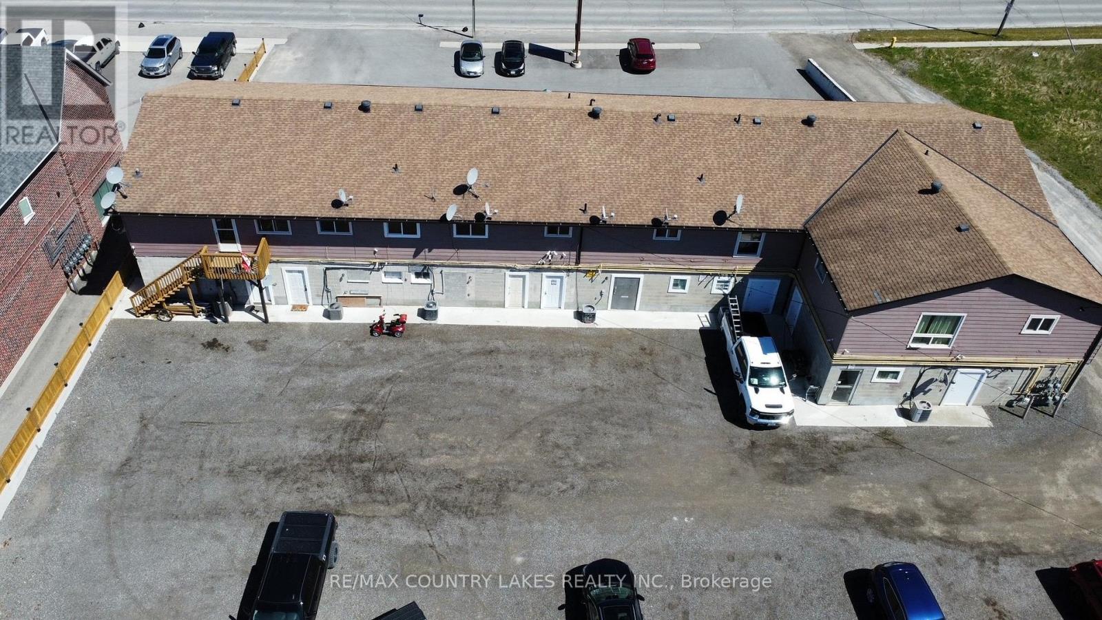 470 - 466 Osborne Street Property Photo 3