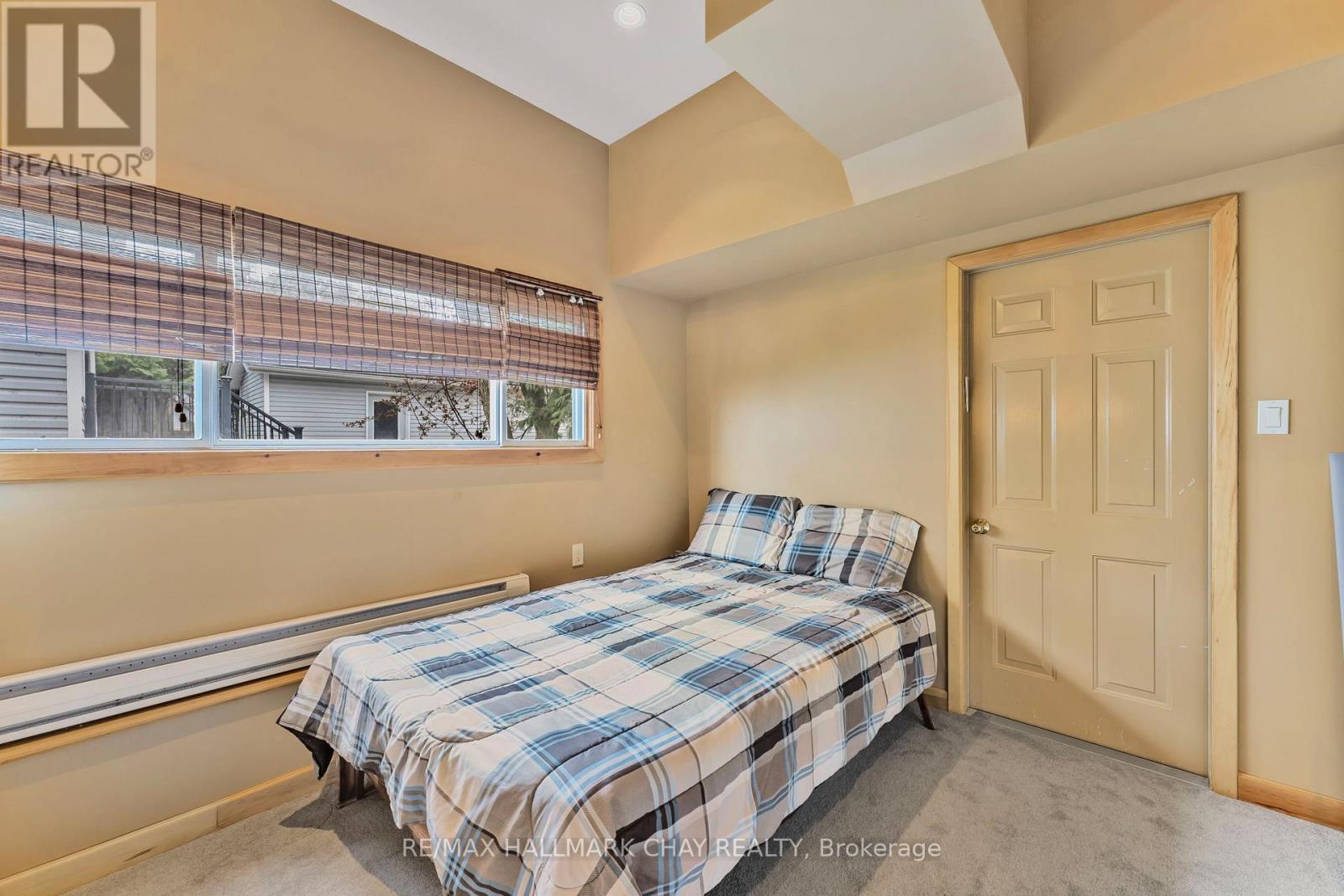 2617 Leonard Street Property Photo 14