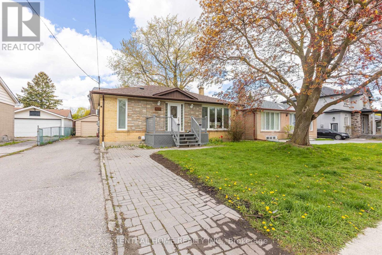 307 BOISDALE AVENUE Property Photo 1