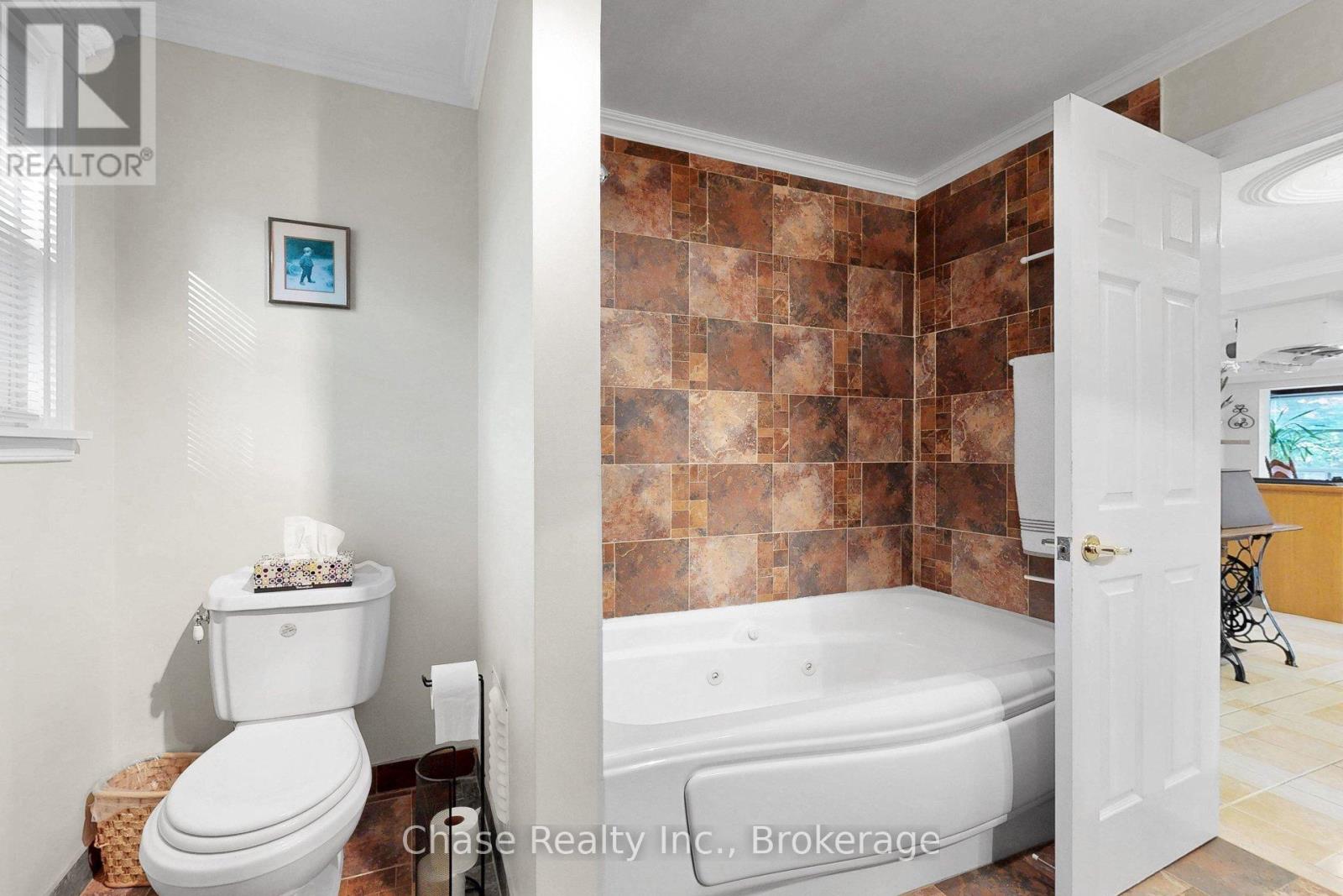 13645 Ninth Line Property Photo 16