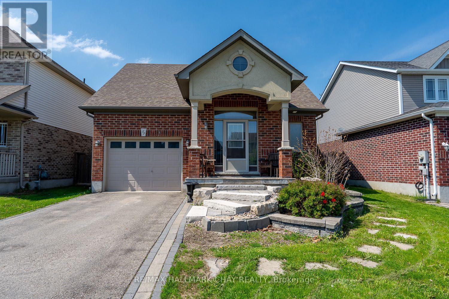 57 Irwin Crescent Photo de la propriété 1