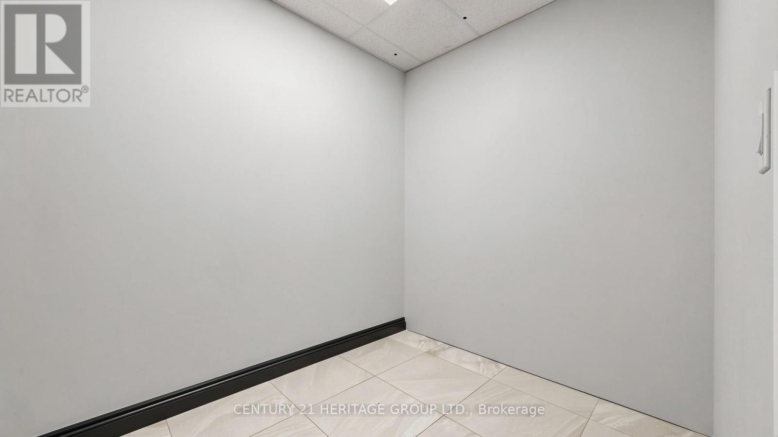 Level 1 Unit 9 (ne-1) - 9205 Yonge Street Property Photo 18