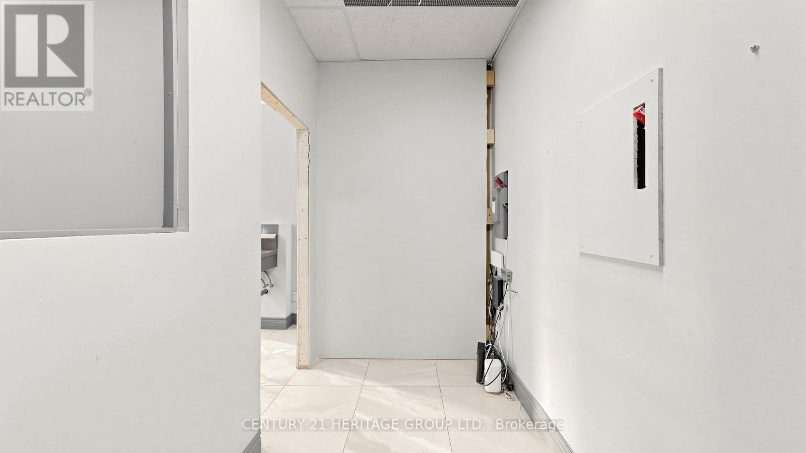 Level 1 Unit 9 (ne-1) - 9205 Yonge Street Property Photo 22