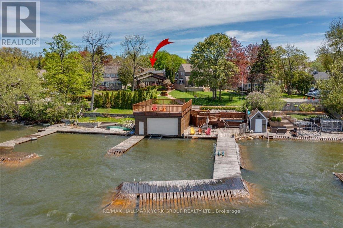 229 Lake Drive N Photo de la propriété 1