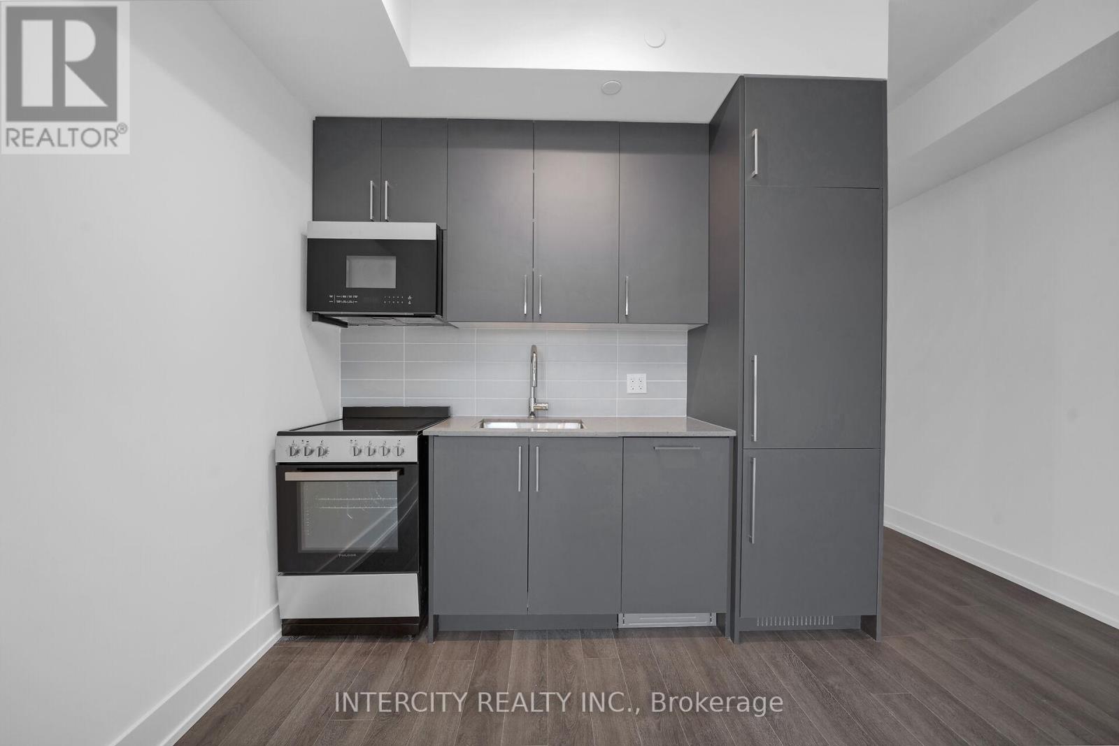 215 - 2075 King Road Property Photo 16