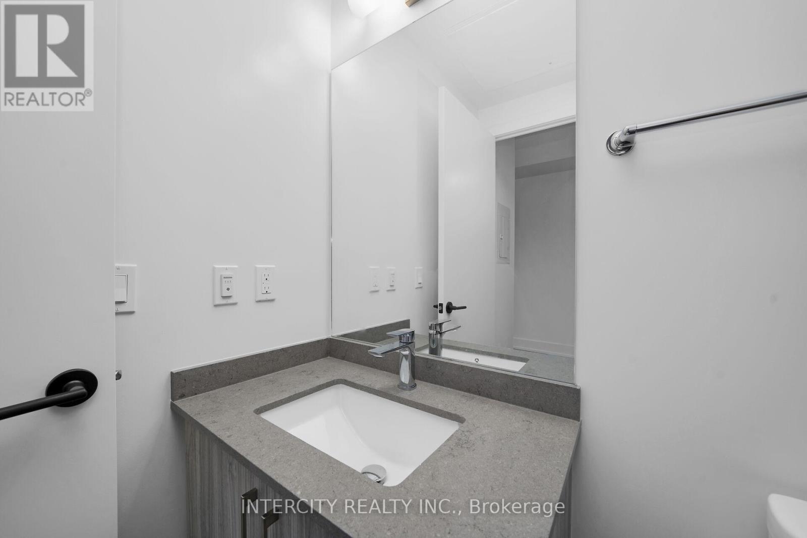 215 - 2075 King Road Property Photo 22