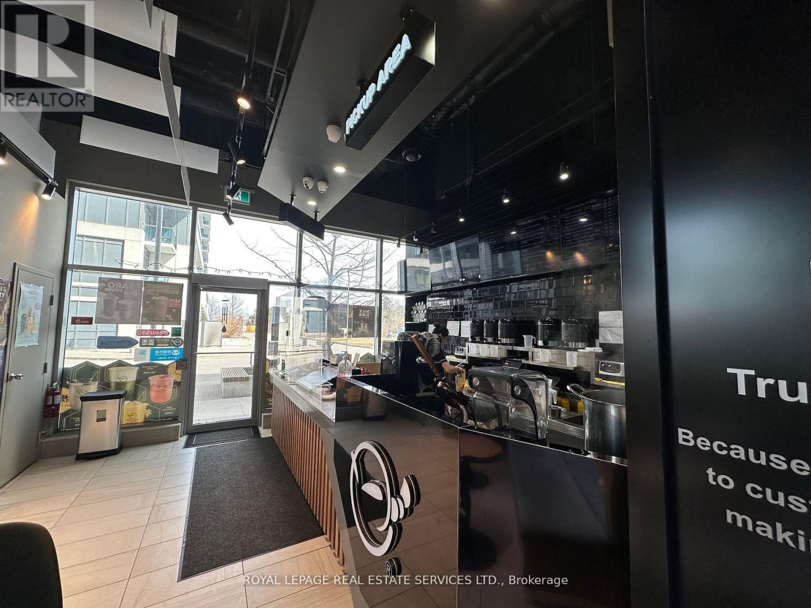 101 - 7163 Yonge Street Property Photo 6