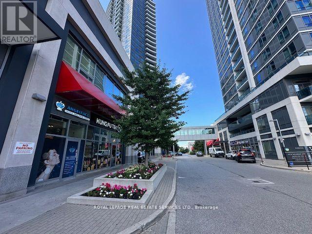 101 - 7163 Yonge Street Property Photo 12
