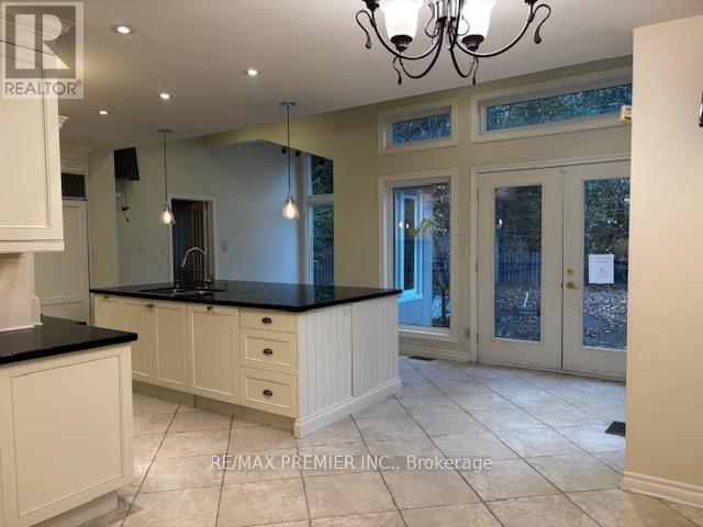 66 Laureleaf Road Property Photo 7