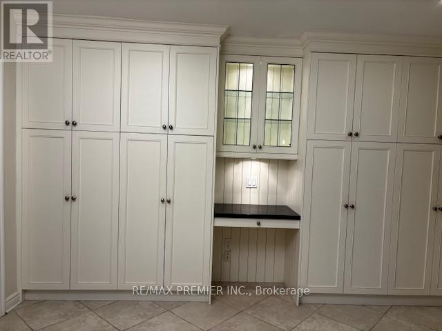 66 Laureleaf Road Property Photo 8