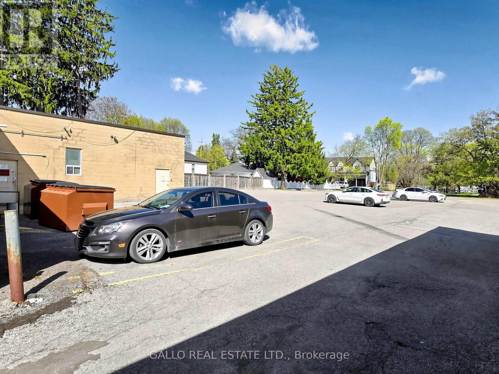 6376-6388 Main Street Property Photo 7