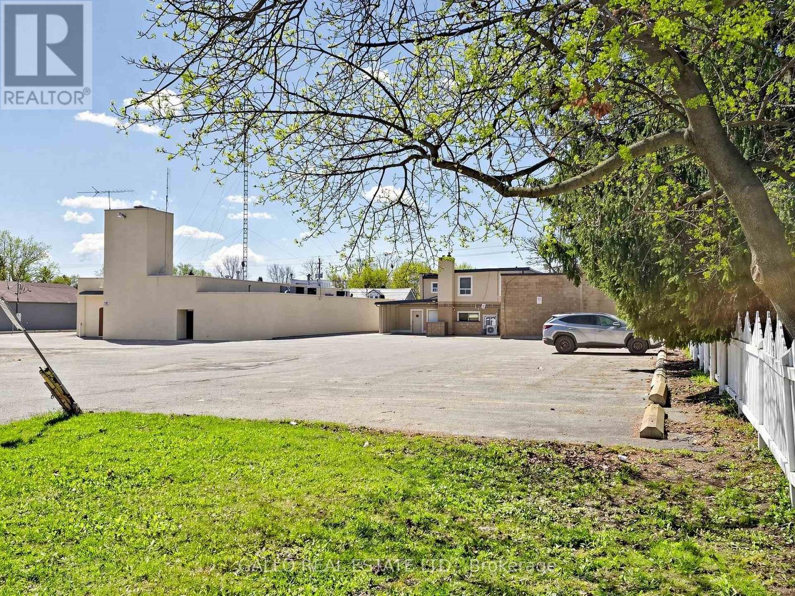 6376-6388 Main Street Property Photo 12