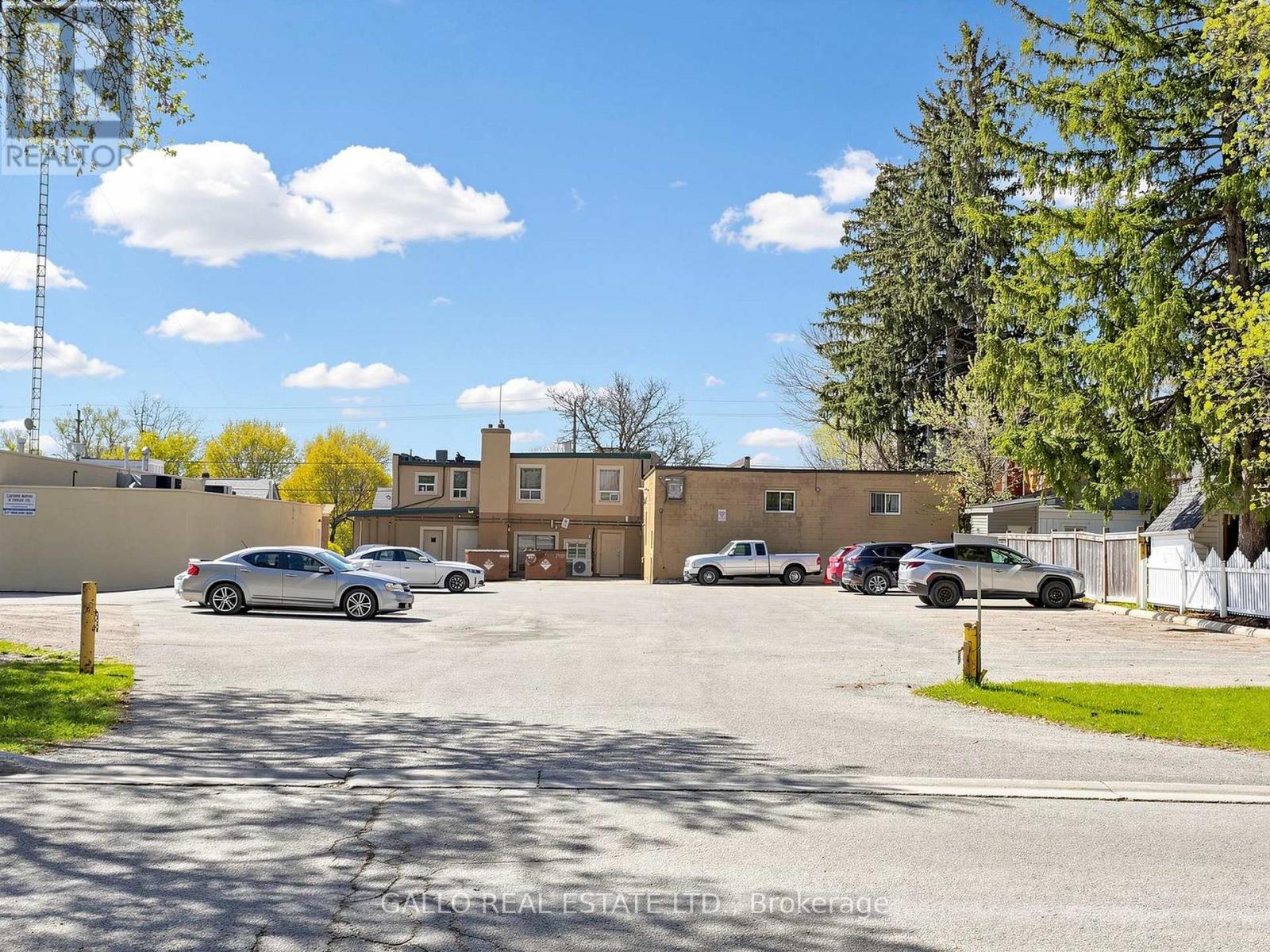 6376-6388 Main Street Property Photo 15
