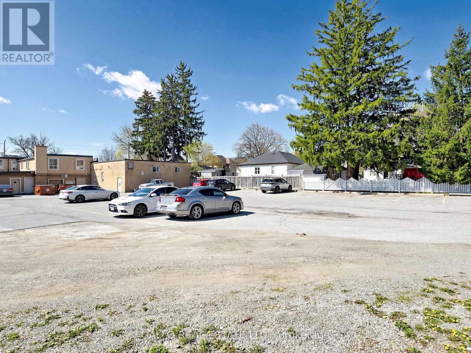 6376-6388 Main Street Property Photo 16