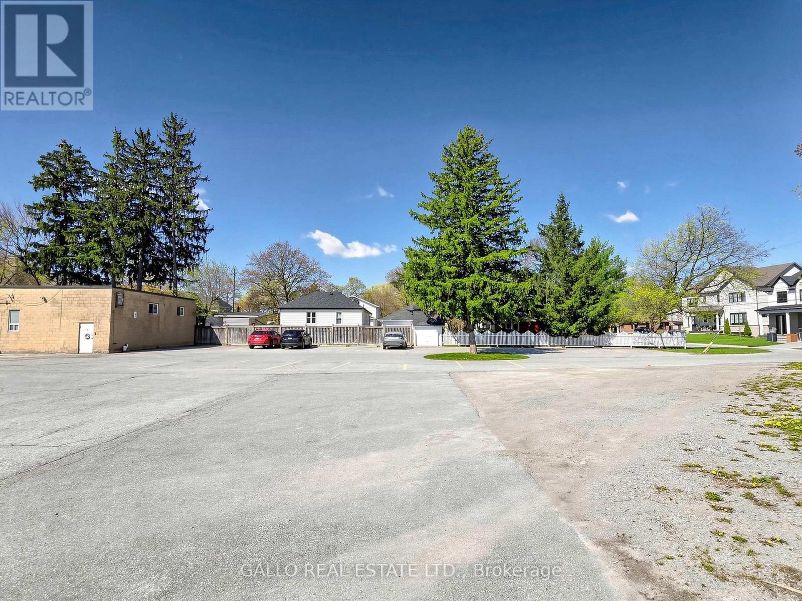 6376-6388 Main Street Property Photo 18