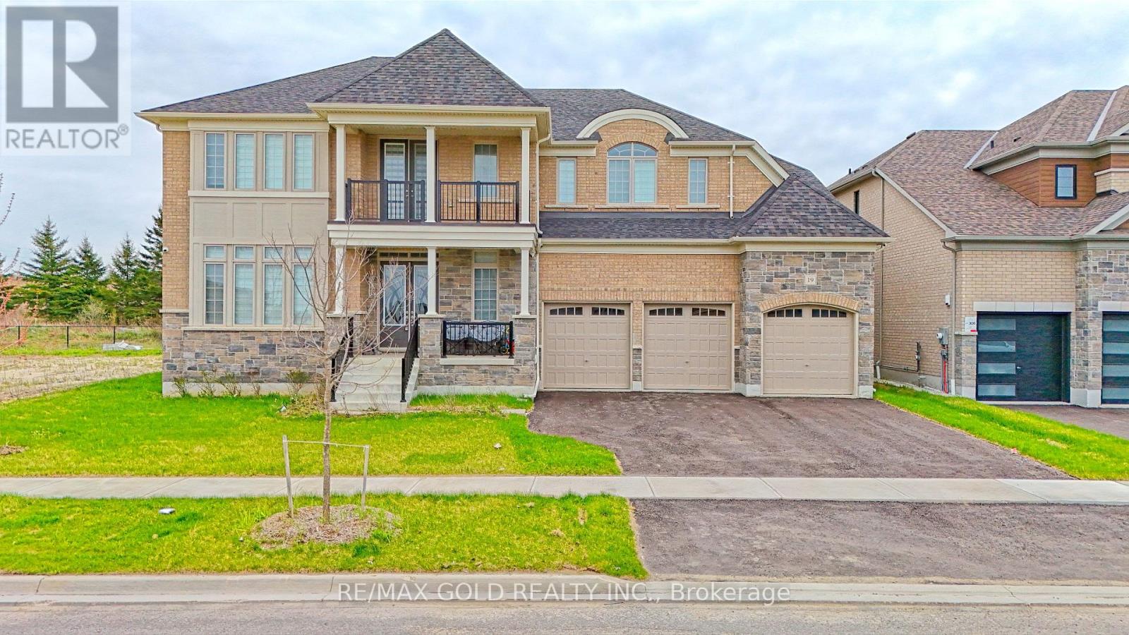 19 MARIGOLD BOULEVARD