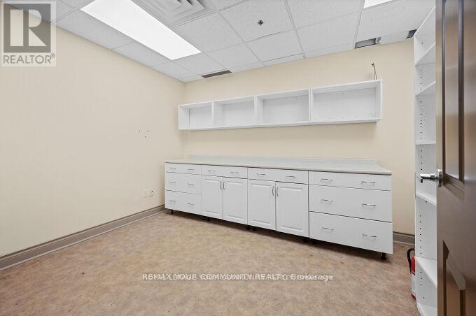 6 - 355 Harry Walker Parkway Property Photo 9