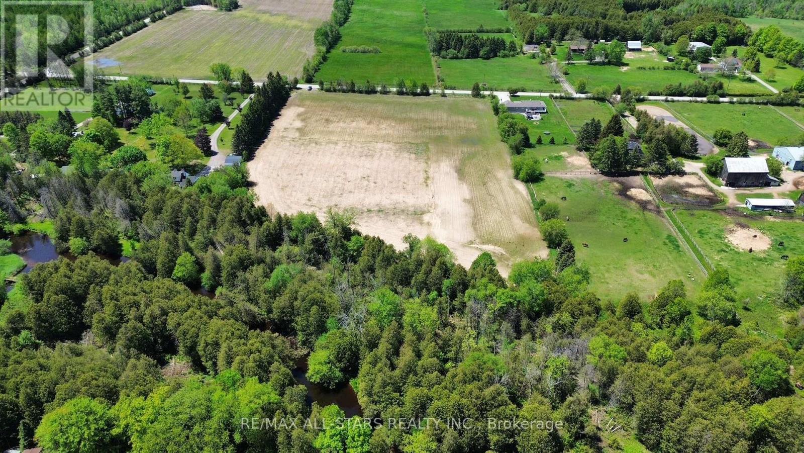 672 Catering Road Property Photo 1