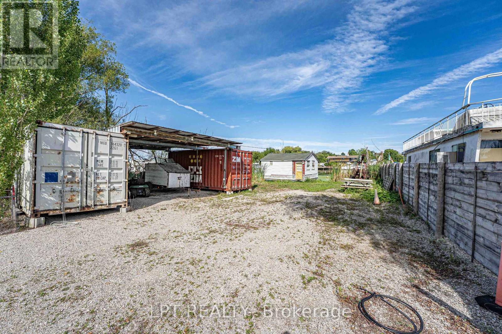 17 Private Drive Property Photo 9